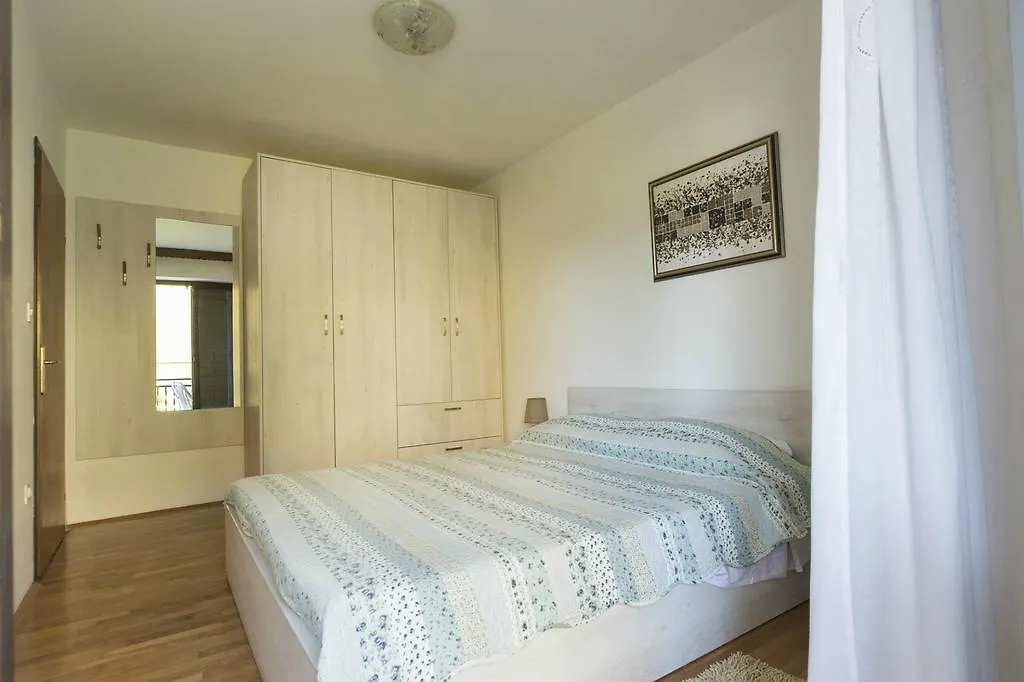 Apartments Jurisevic Umag 0*,
